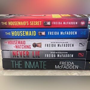 9 Freida McFadden Book Set